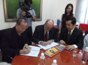 Ký kết làm phim về Phạm Xuân Ẩn